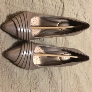 LifeStride nude heels
